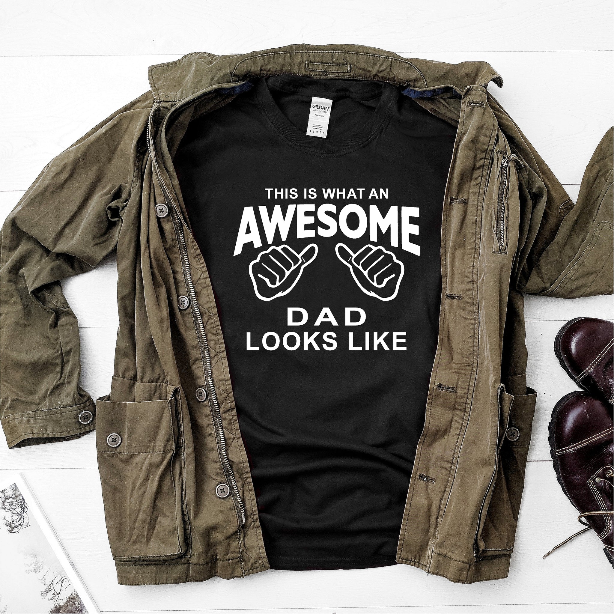 This is what an awesome dad looks like- Ultra Cotton Short Sleeve T-Shirt - DFHM58