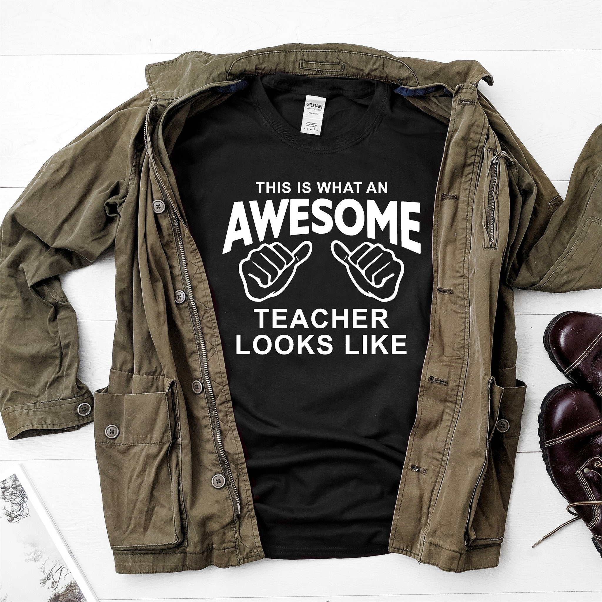 This is what an awesome teacher looks like- Ultra Cotton Short Sleeve T-Shirt - DFHM61